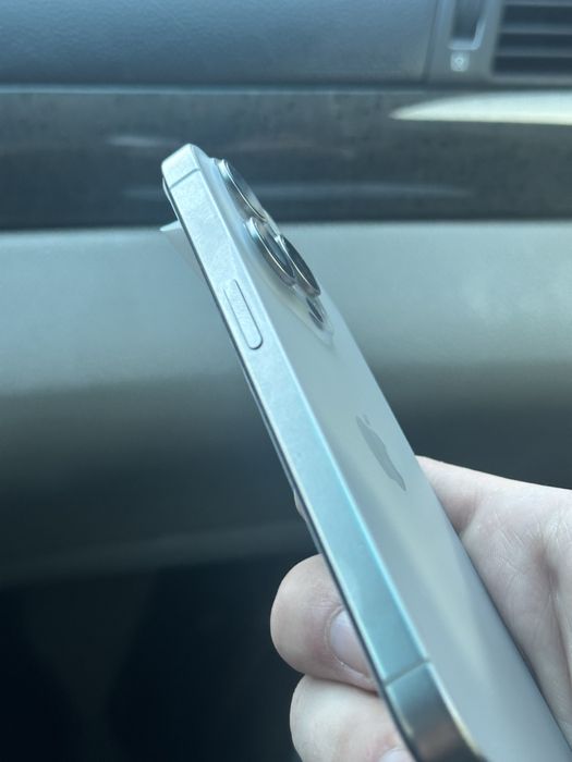 iPhone 15 pro 128 gb