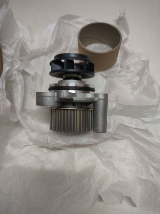 Помпа (насос охлаждения) пассат б5