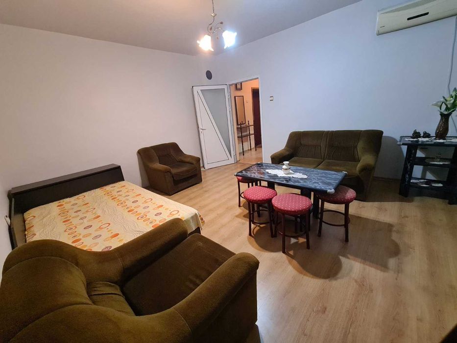 Дава се под наем Двустаен апартамент в Любимец - 70 кв.м за 255 € - Снимка #3