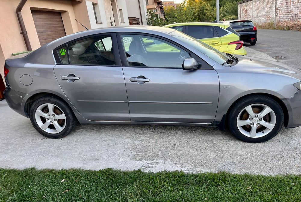 Mazda 3 2004 sedan, 1.6 benzina, 170986 Km