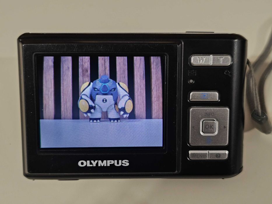 Y2K aparat foto digital compact Olympus T100 12MP 3xZoom