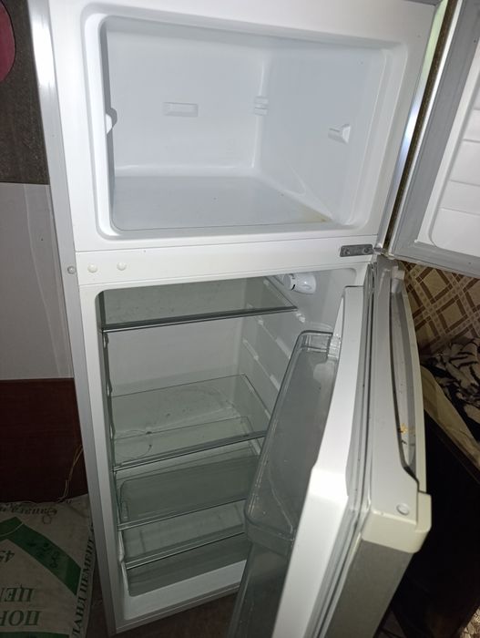 Холодильник 30000