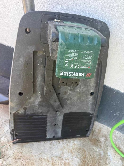 Robort tuns gazon Parkside + "casa robot"