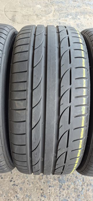4 anvelope vara Bridgestone 225/40/19,dot 2022.Pretul este pe bucata.