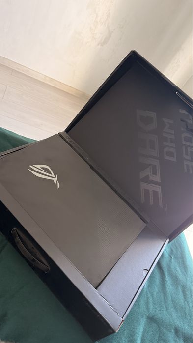 Laptop Asus G533Q Ryzen 7 5800H, RTX 3060 130w, 32GB DDR4, Display 300hz