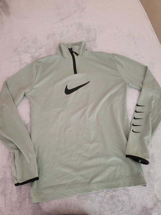 Спортен дамски екип