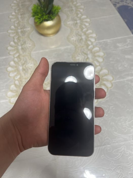 iPhone 12 pro sotiladi