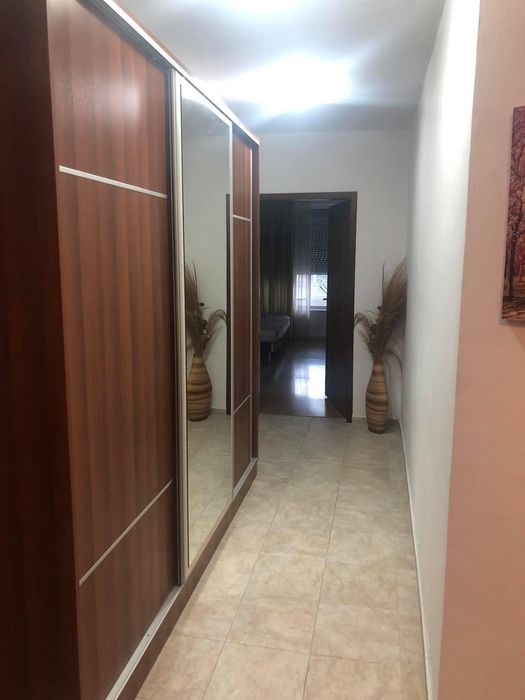 Дава се под наем Двустаен апартамент в Бургас, Лазур - 80 кв.м за 459 € - Снимка #3