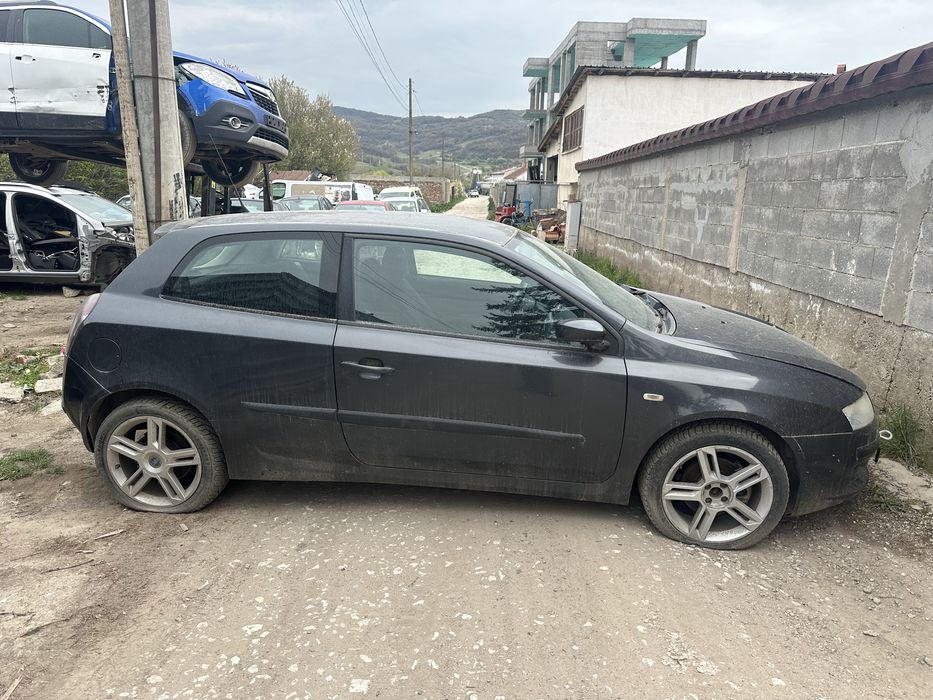 Fiat stilo 1.9JTD - НА ЧАСТИ