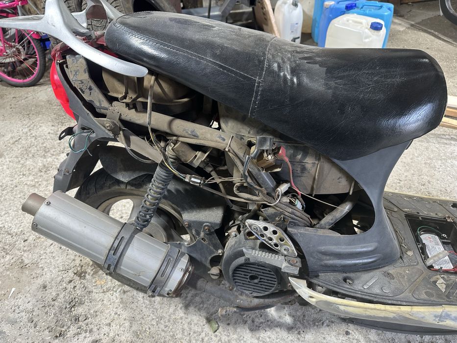 Продам скутер 125 кубов