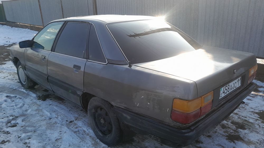 Audi 100 сатылады