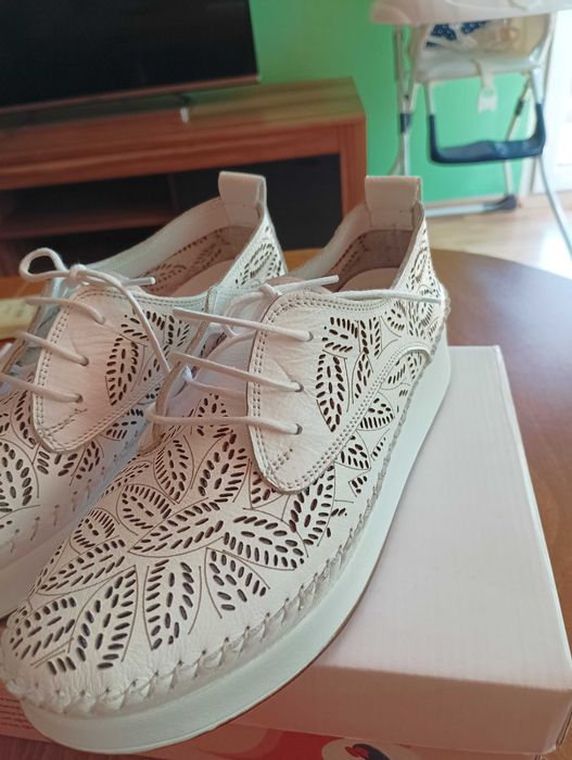 Комфортни нови сникърси естествена кожа