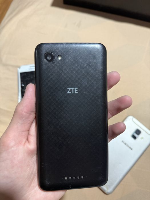 Самсунк А6 ,, ZTE601.  J2. J5 запсаст