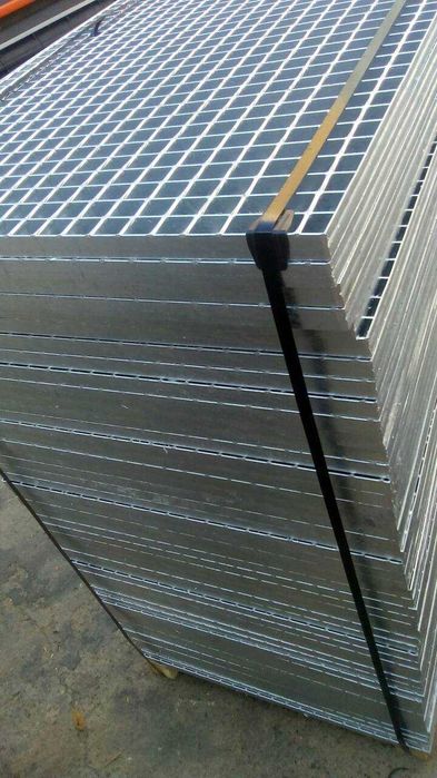 Метална решетка за английски двор или градина