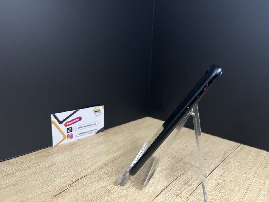 iPhone SE(2022) 64Gb Black Second-Hand Bun 3 ani garanție, Telefoane M