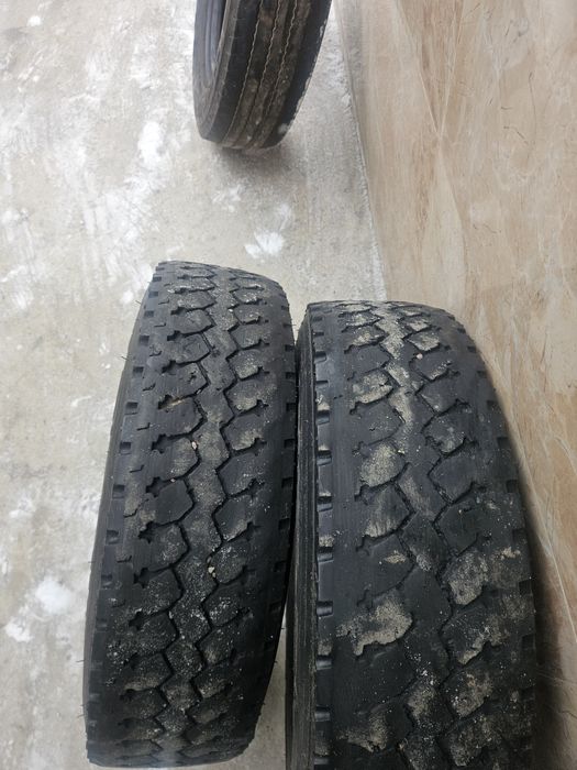 Продаётся резина 2штуки 17.5