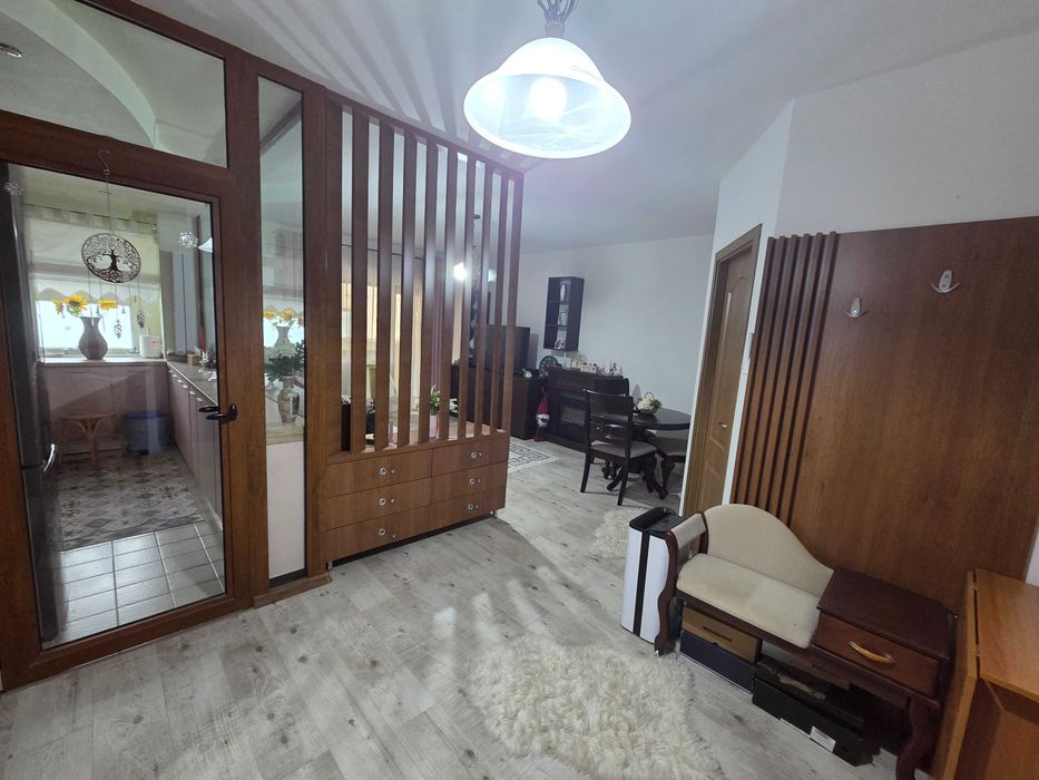 Inchiriez garsonieră modernă Str. Năsăud 6 | Etaj 2 | Renovată recent | Loc Parcare | 430 €