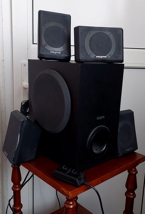 Sistem creative
5+1 perfect funcțional 
Preț 250 lei