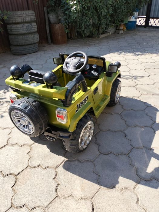 Детская музыкальная машина