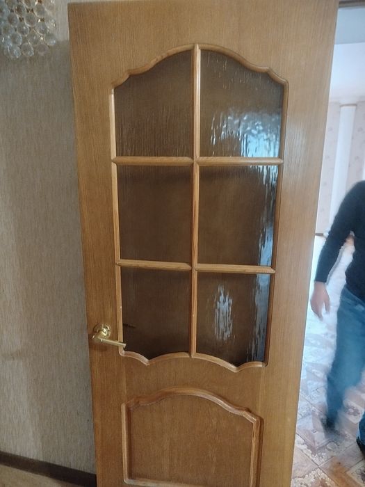 Продам двери деревянные