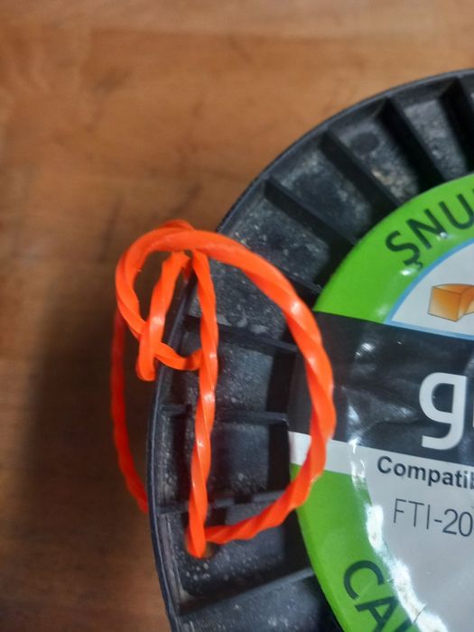 Vând fir motocoasa de 3mm