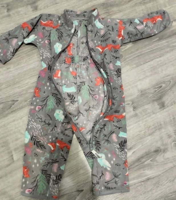 Продам комбинезон с флисовой поддевкой зимний для девочки