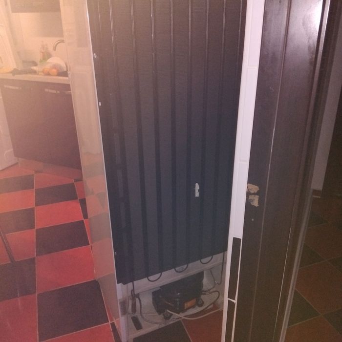 Frigider cu congelator 140cm indesit