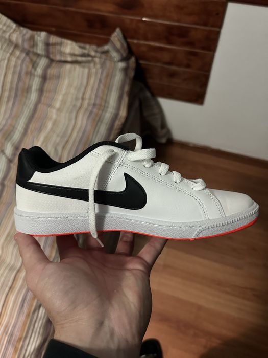 Papuci Nike noi in cutie