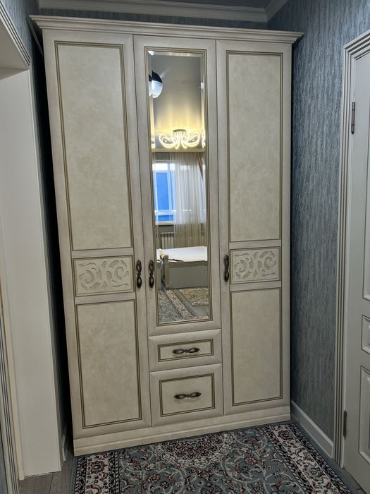 Продам спальную гарнитуру