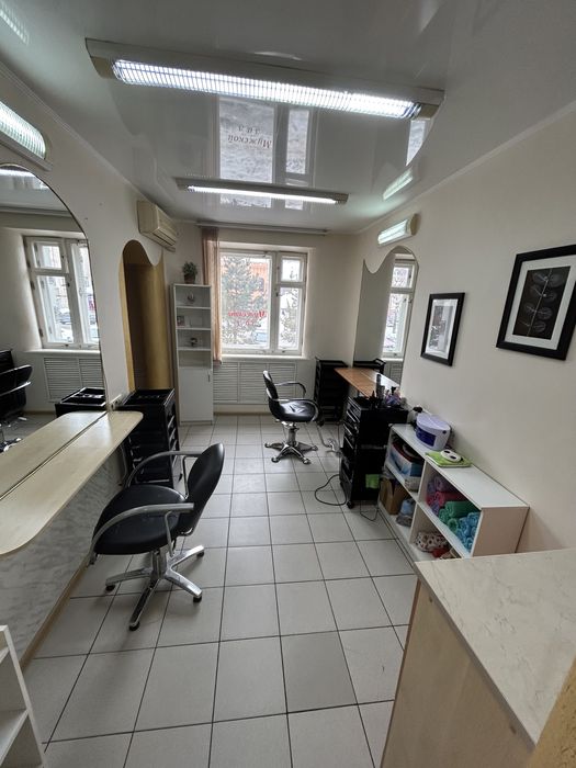 Аренда парикмахерского кресла.