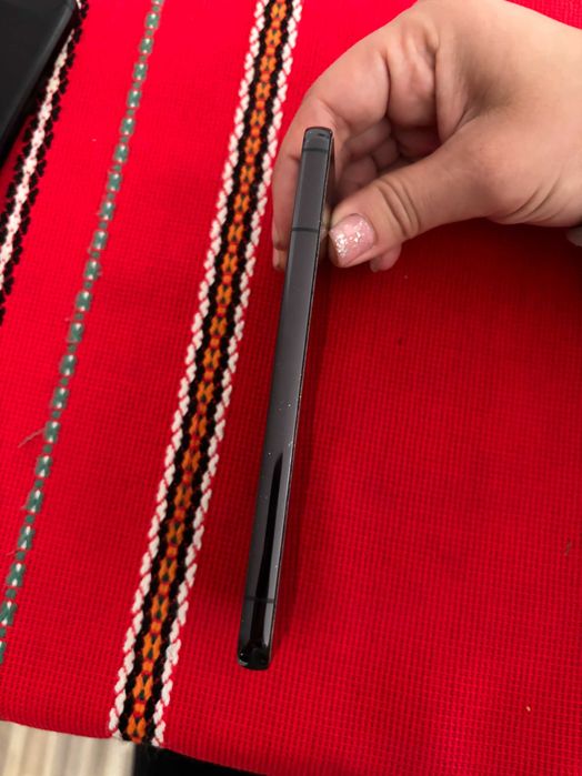 Продавам Samsung s 22