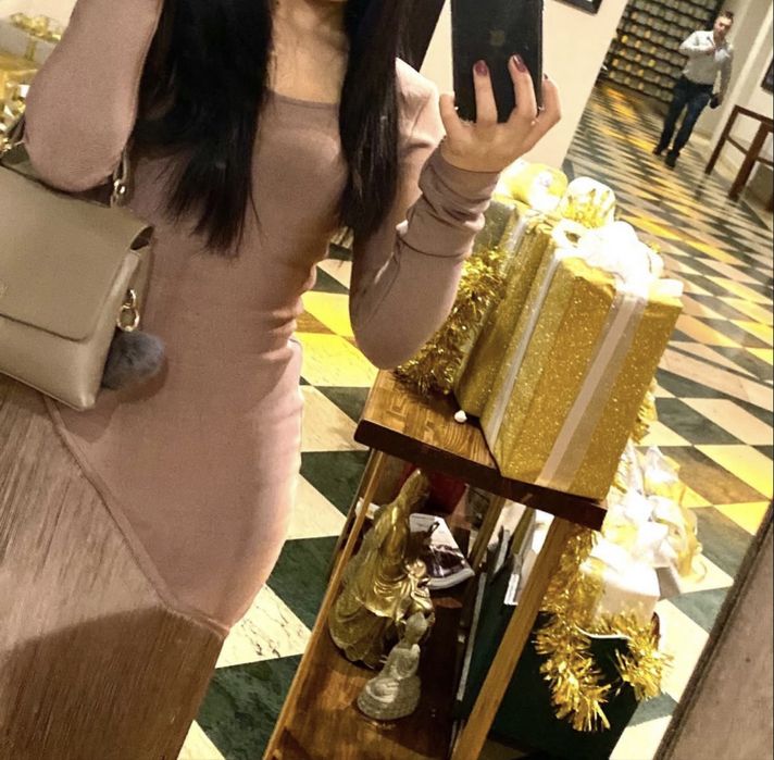 Продам платье коктейльное