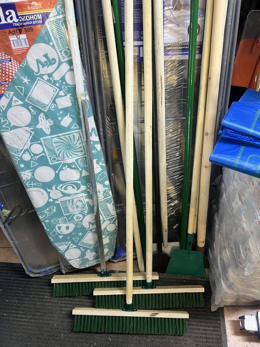 Щётка смётка для тратуарной плитки .