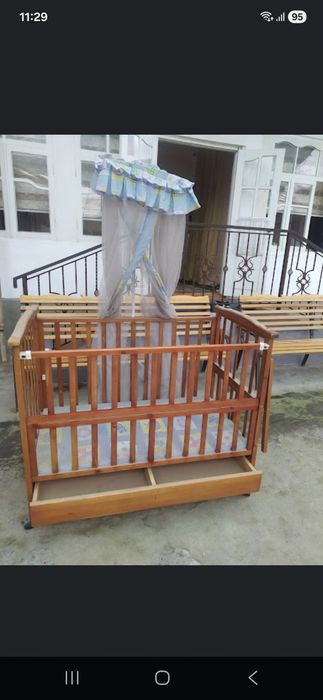 ДЕТСКИЙ крават сотилади.