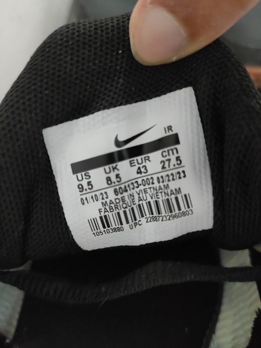 Продам кроссовки Nike AirMax
