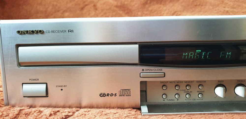 Onkyo CR70R statie tuner si CD player, 2X60W,