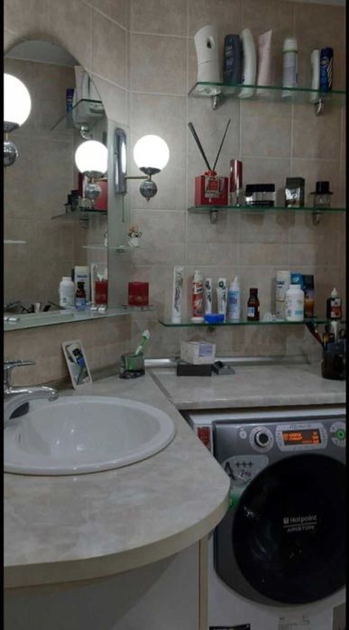 Дава се под наем Двустаен апартамент в София, Левски В - 80 кв.м за 355 € - Снимка #2