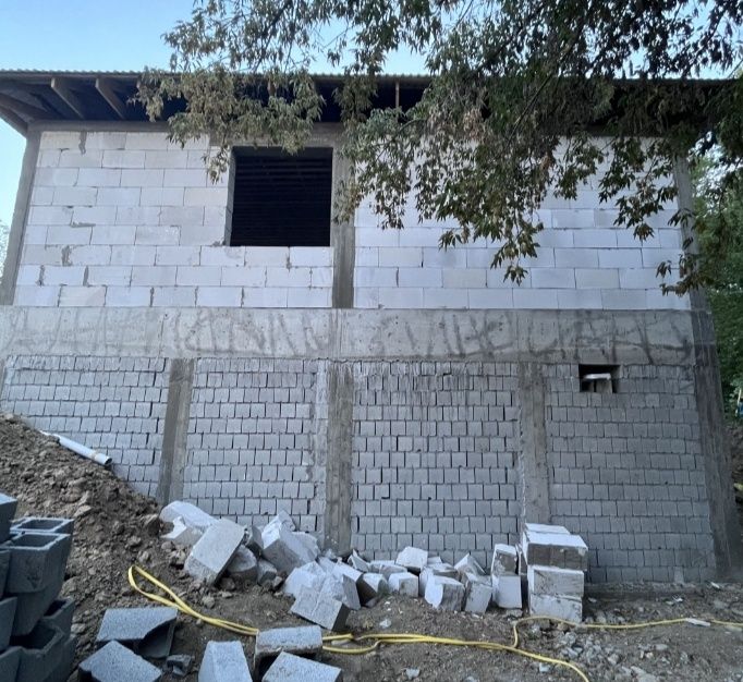 Фундаменттен бастап үйдің төбесіне дейін