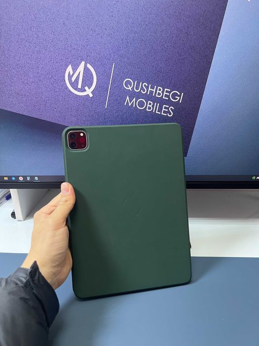 Srochno! iPad Pro M2 128GB + Chexol Green