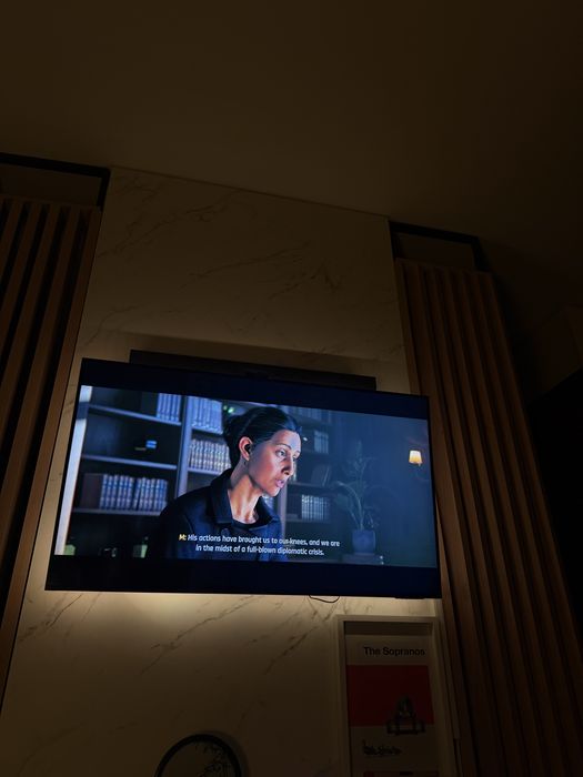Samsung QLED 4K 50” (125 cm) + Govee Ambilight cu cameră + Suport pentru perete
