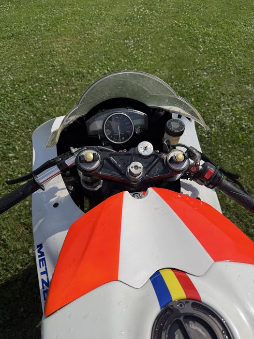 Vand Yamaha R1 Pregatita Pentru Circuit