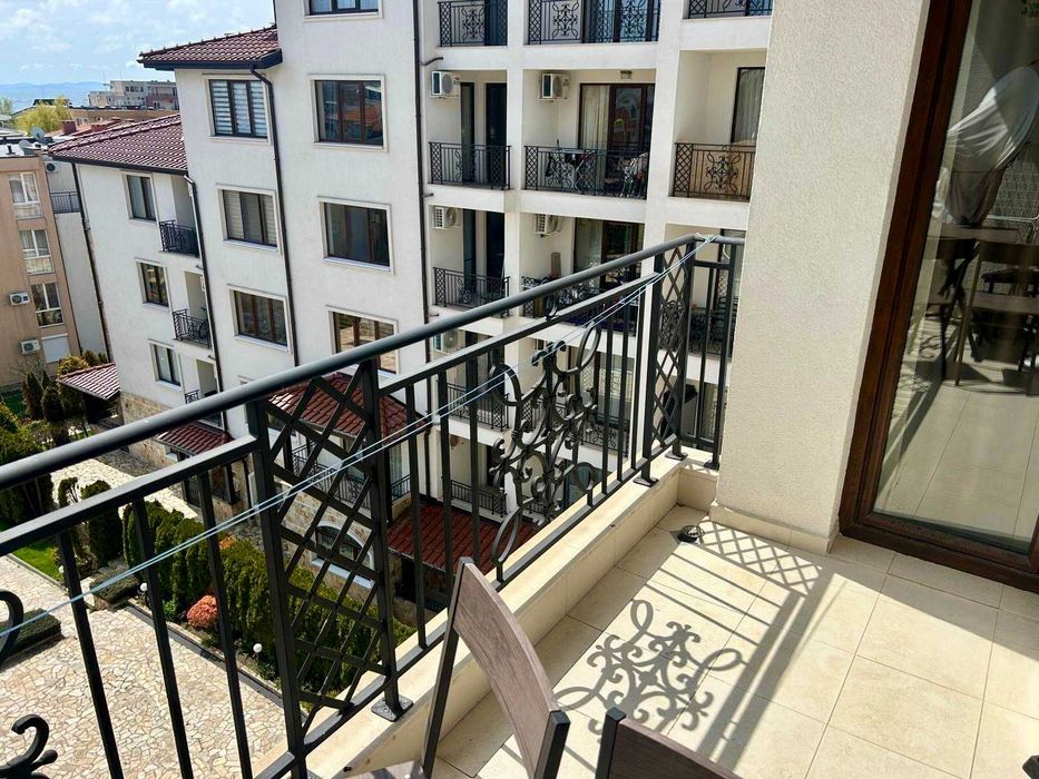 Продава се Тристаен апартамент в Несебър - 91 кв.м за 1803 €/кв.м - Снимка #12