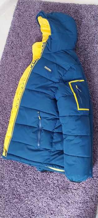 Продава се зимно мъжко яке NAUTICA размер М