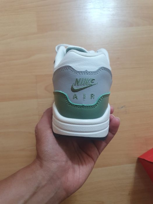 Продаются кроссовки