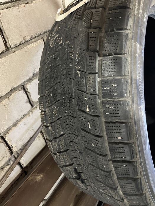 Продам шины Dunlop 275/50/21.
