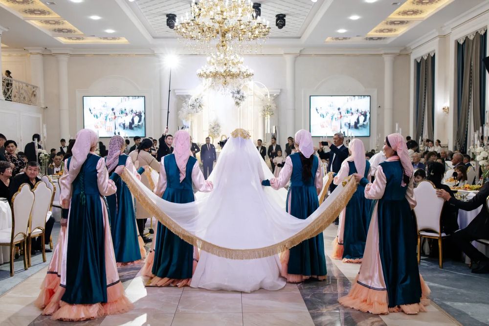 Көйлектер прокатқа беріледі