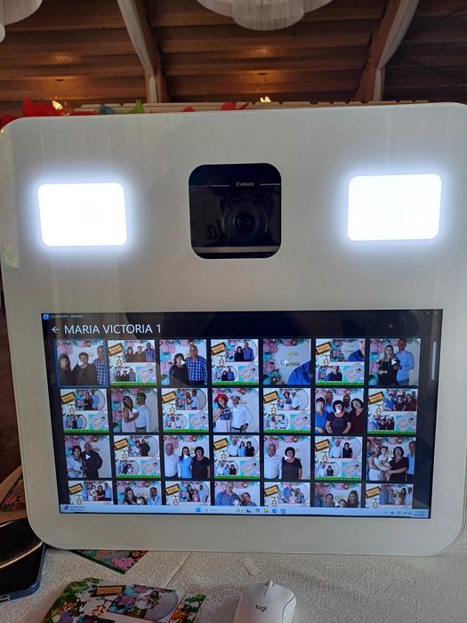 Inchiriez cabina Foto pentru diverse evenimente.