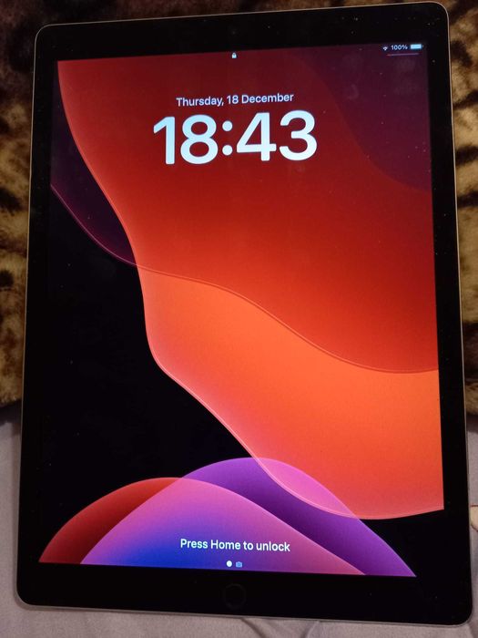 iPad Pro (12.9-inch) (2nd generation) 64 GB