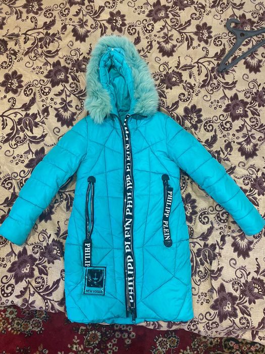 Продам зимние куртки