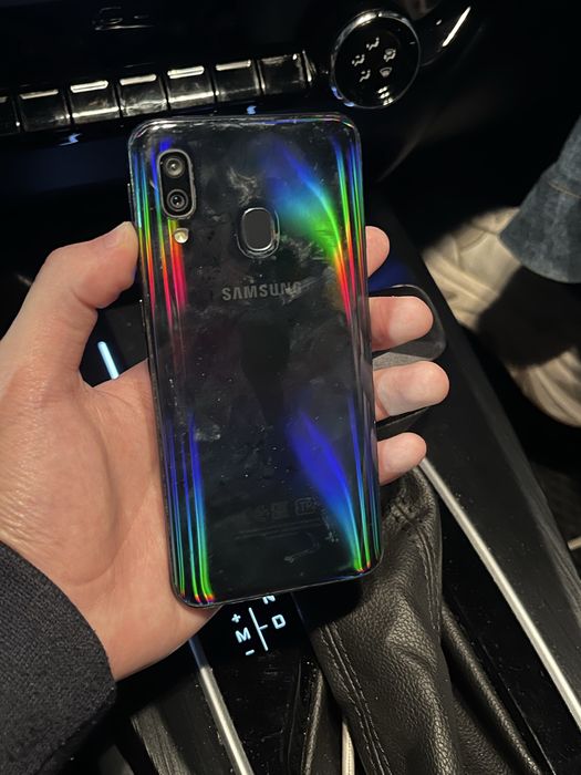 Samsung a40 (64гб)